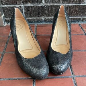 NATURALIZER Michelle Pump (8W)